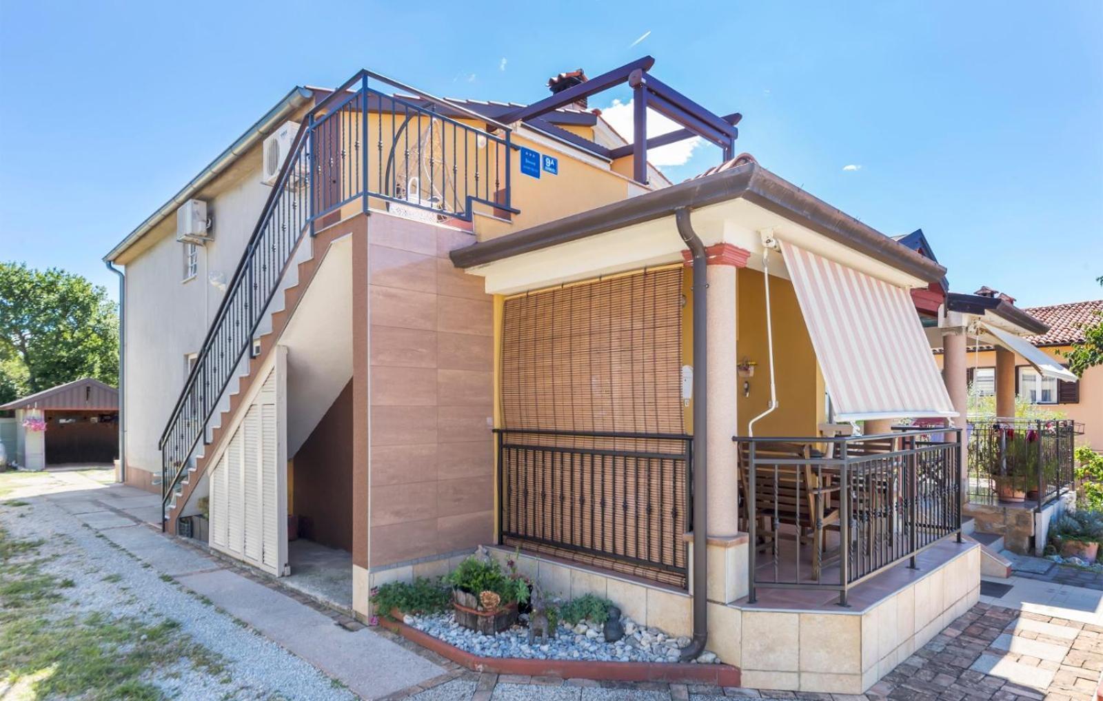 Magnavisum Kaštelir Exterior foto